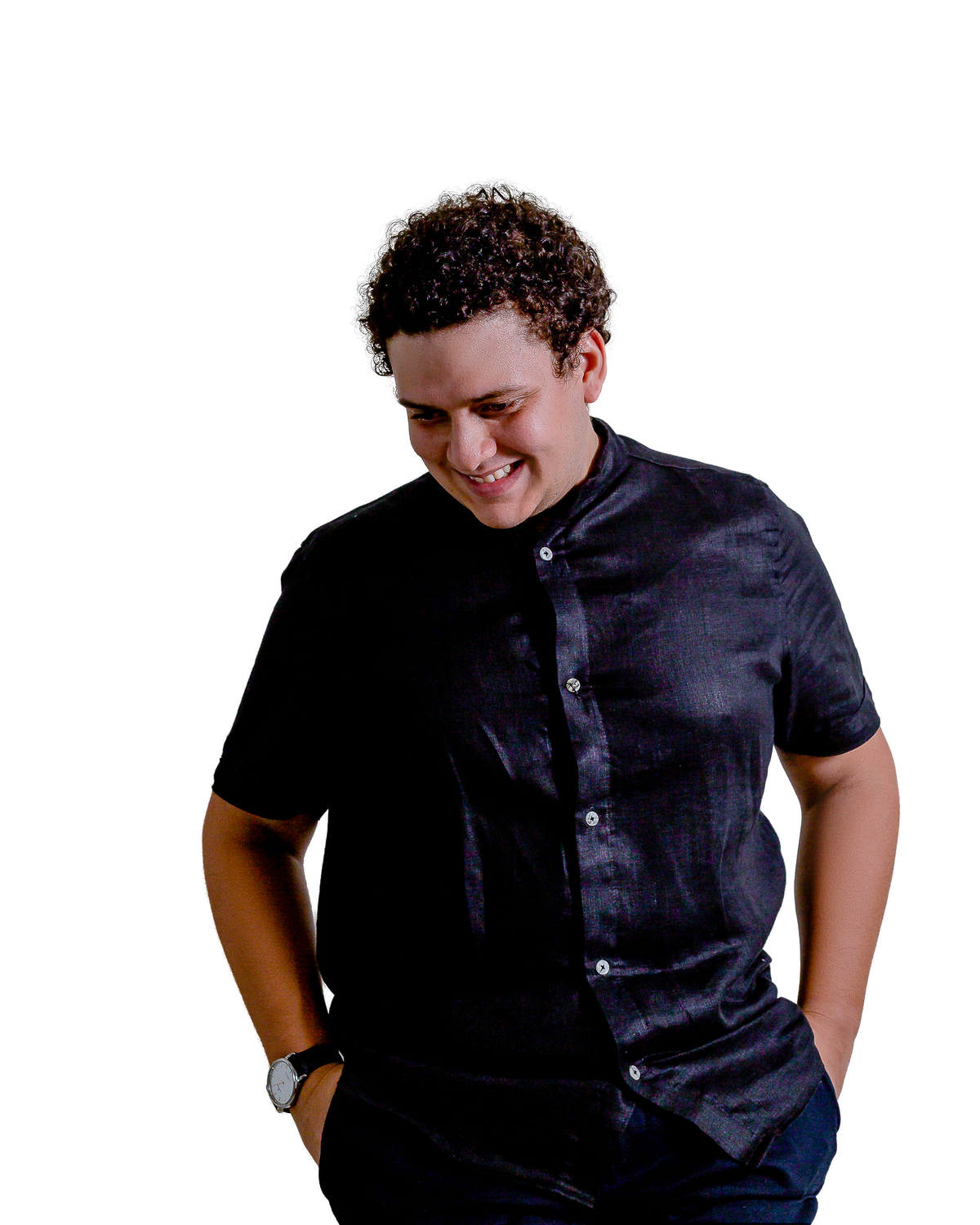 Retrato de Raik Lira usando camisa preta